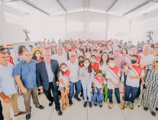 Investimento de R$ 1,1 milhão: Prefeito Cícero Lucena entrega obra de reestruturação da Escola Analice Caldas, em Jaguaribe