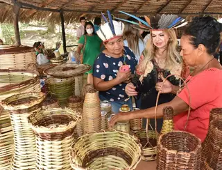 Primeira-dama do Estado visita artesãos indígenas que serão homenageados no Salão do Artesanato Paraibano 2023