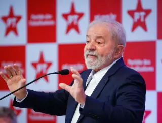 Presidente Lula eleva imposto de importação sobre pneus de carga e resinas plásticas