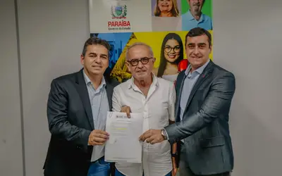 Prefeito Cícero Lucena firma convênios de mais de R$ 5 milhões com deputados estaduais para investimentos na Capital