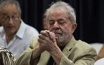 Ministério Público Eleitoral cobra certidão criminal de Lula e ameaça impugnar candidatura do Petista 