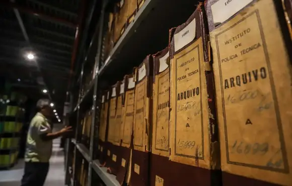 Nova lei garante medidas de proteção a trabalhadores de arquivos, bibliotecas e museus